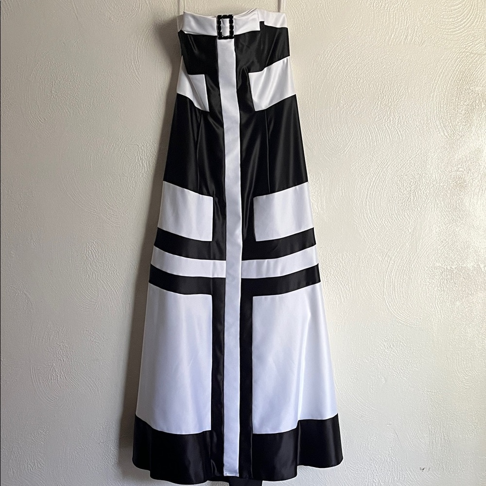 Jessica McClintock Black and White Maxi Dress